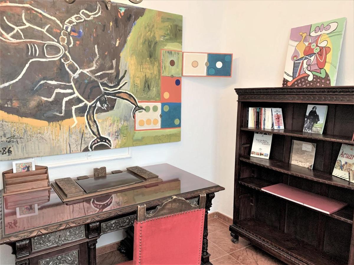 Wide And Traditional- 2Bd 1Bth- Gavidia Sevilla Bagian luar foto