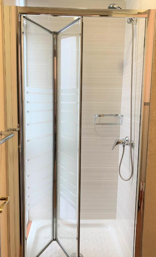 Wide And Traditional- 2Bd 1Bth- Gavidia Sevilla Bagian luar foto